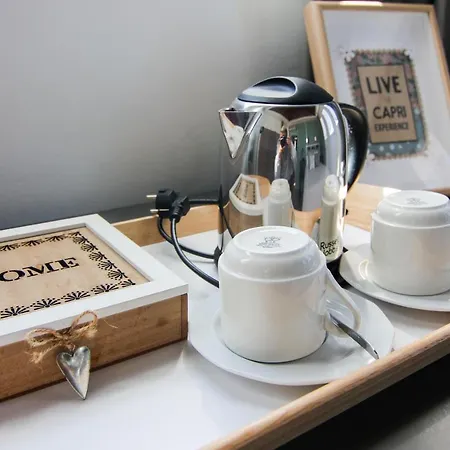 Capri ホテル シッチェス