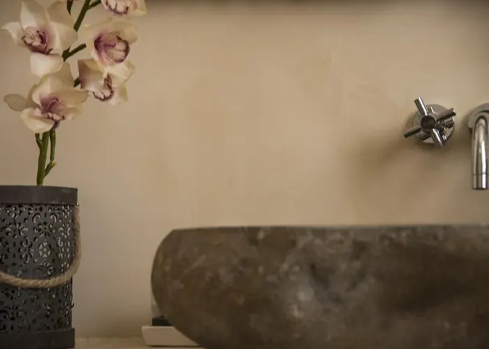 Ξενοδοχείο Capri 3*