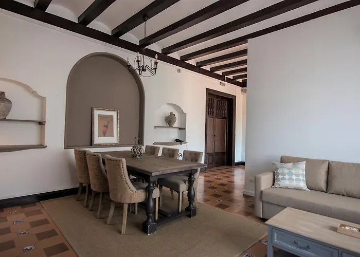 Capri 3* Σίτζες